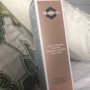 Alumier md acne clarifying cleanser never opened !
